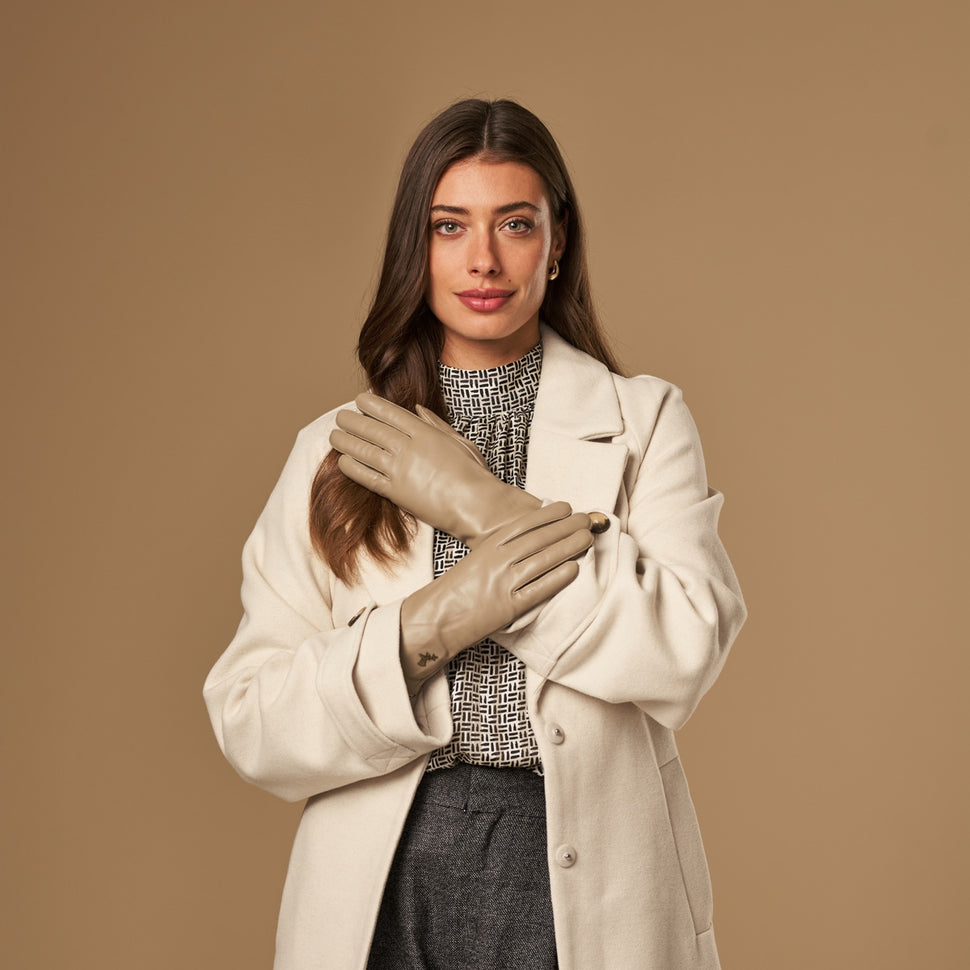 Ivy (beige) – sheepskin leather gloves with wool/cashmere lining & touchscreen feature - Schwartz & von Halen - UK - 10