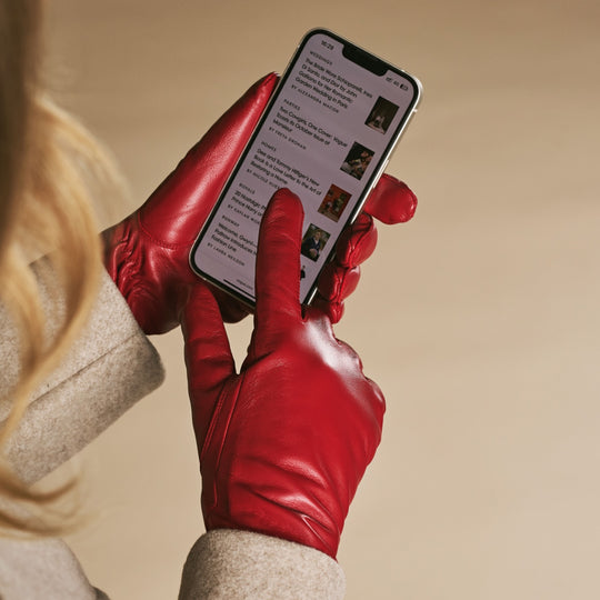 Emma (red) - Extra-long sheepskin leather gloves with luxurious cashmere lining & touchscreen feature