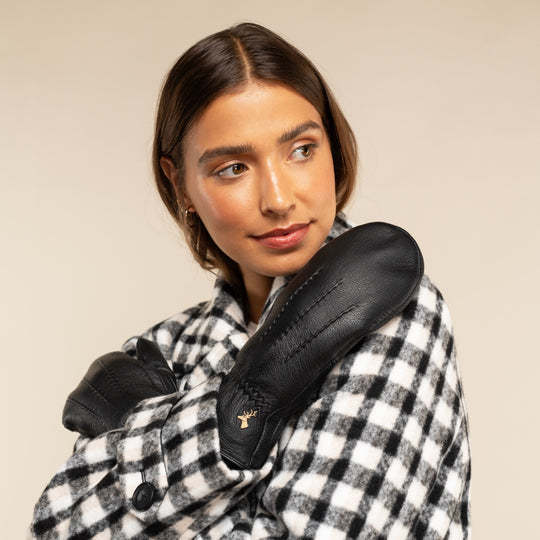 Eva (black) - Elegant goatskin mittens with luxury faux fur lining