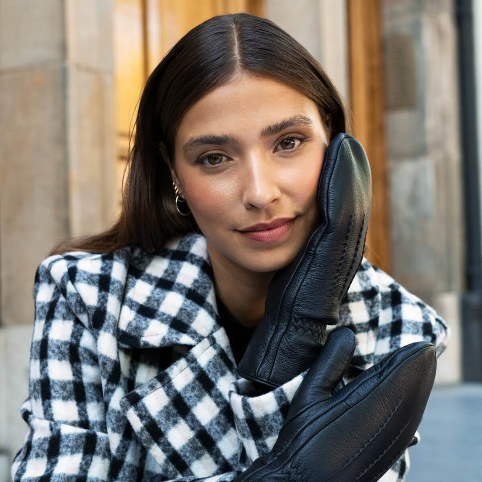 Eva - elegant goatskin mittens with luxury faux fur lining - Schwartz & von Halen - UK - 13