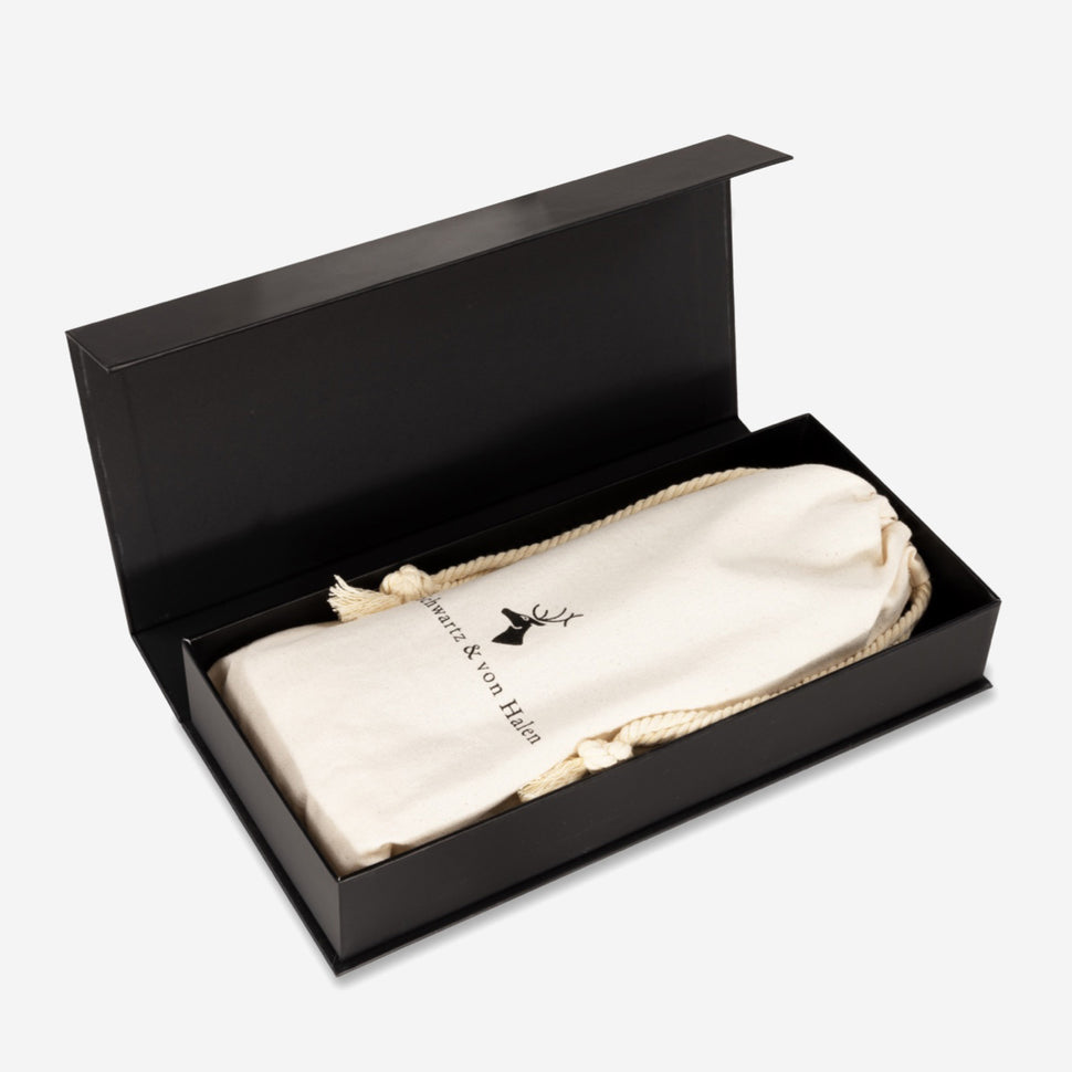 Stylish black gift box for gloves - Schwartz & von Halen - UK - 3