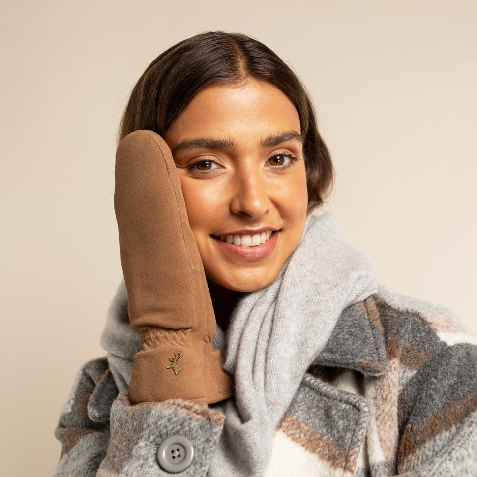 Hailey (camel) - suede goatskin mittens with luxurious sheep fur lining - Schwartz & von Halen - UK - 8