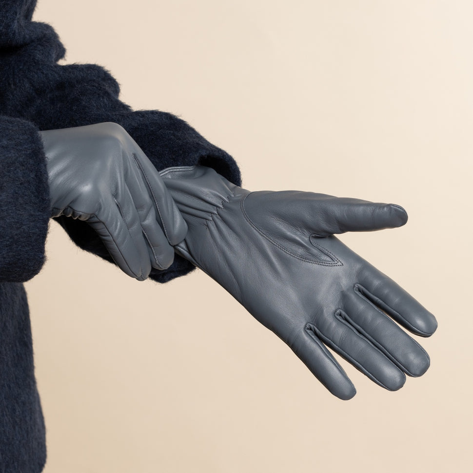 Ivy (grey) – sheepskin leather gloves with wool/cashmere lining & touchscreen feature - Schwartz & von Halen - UK - 9