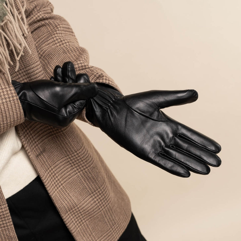 James (black) - classic sheepskin leather gloves with luxurious cashmere lining & touchscreen feature - Schwartz & von Halen - UK - 14