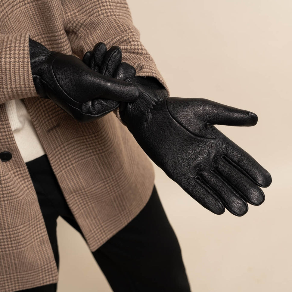 Jaxon (black) - goatskin leather gloves with luxurious faux fur lining & touchscreen feature - Schwartz & von Halen - UK - 13