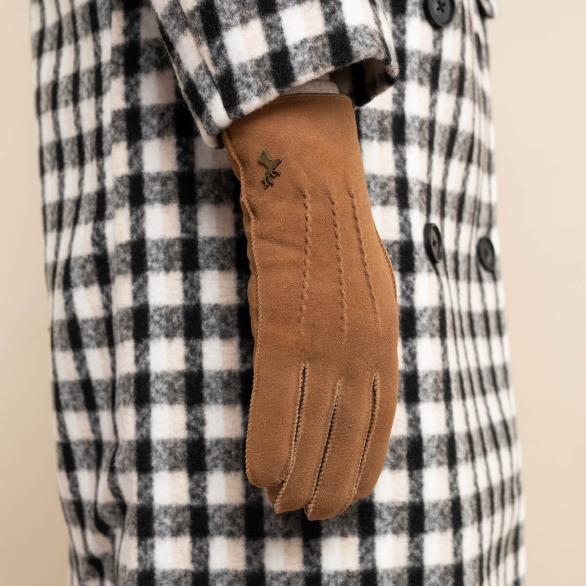 Josie (camel) - suede goatskin leather gloves with luxurious shearling lining - Schwartz & von Halen - UK - 8