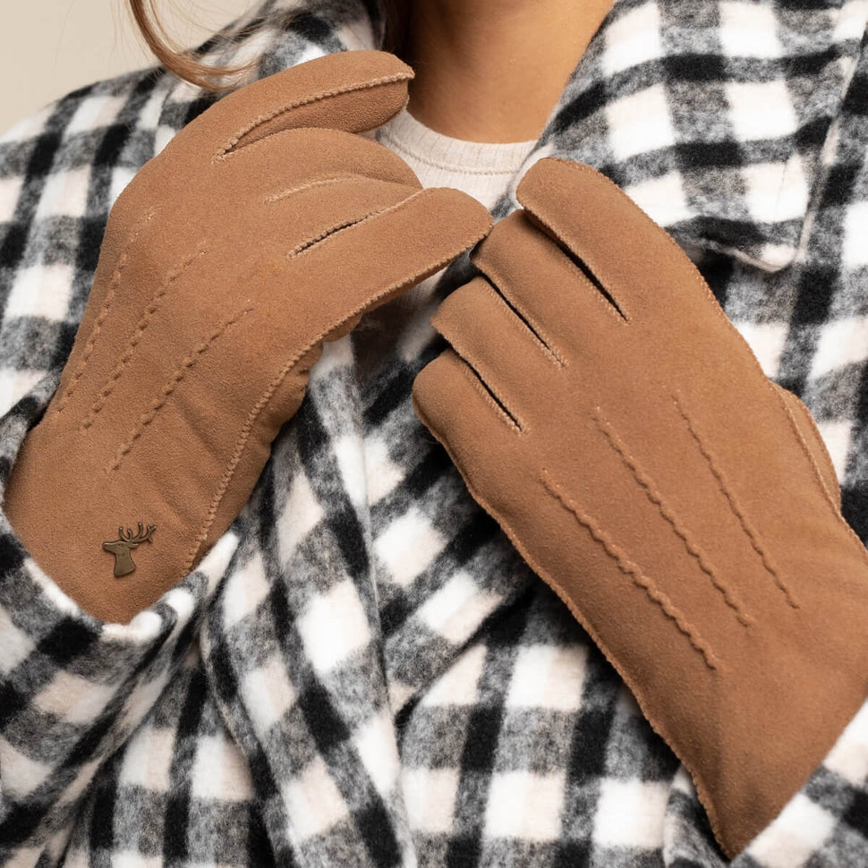 Josie (camel) - suede goatskin leather gloves with luxurious shearling lining - Schwartz & von Halen - UK - 10