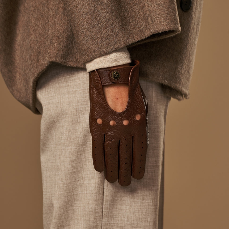 Marley (brown) – luxurious driving gloves made of American deerskin leather  - Schwartz & von Halen - UK - 4
