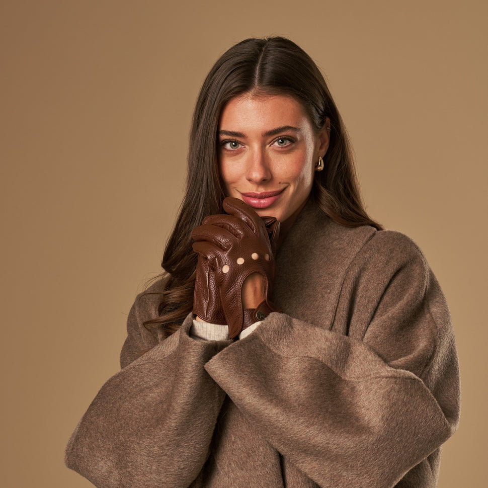 Marley (brown) – luxurious driving gloves made of American deerskin leather  - Schwartz & von Halen - UK - 5