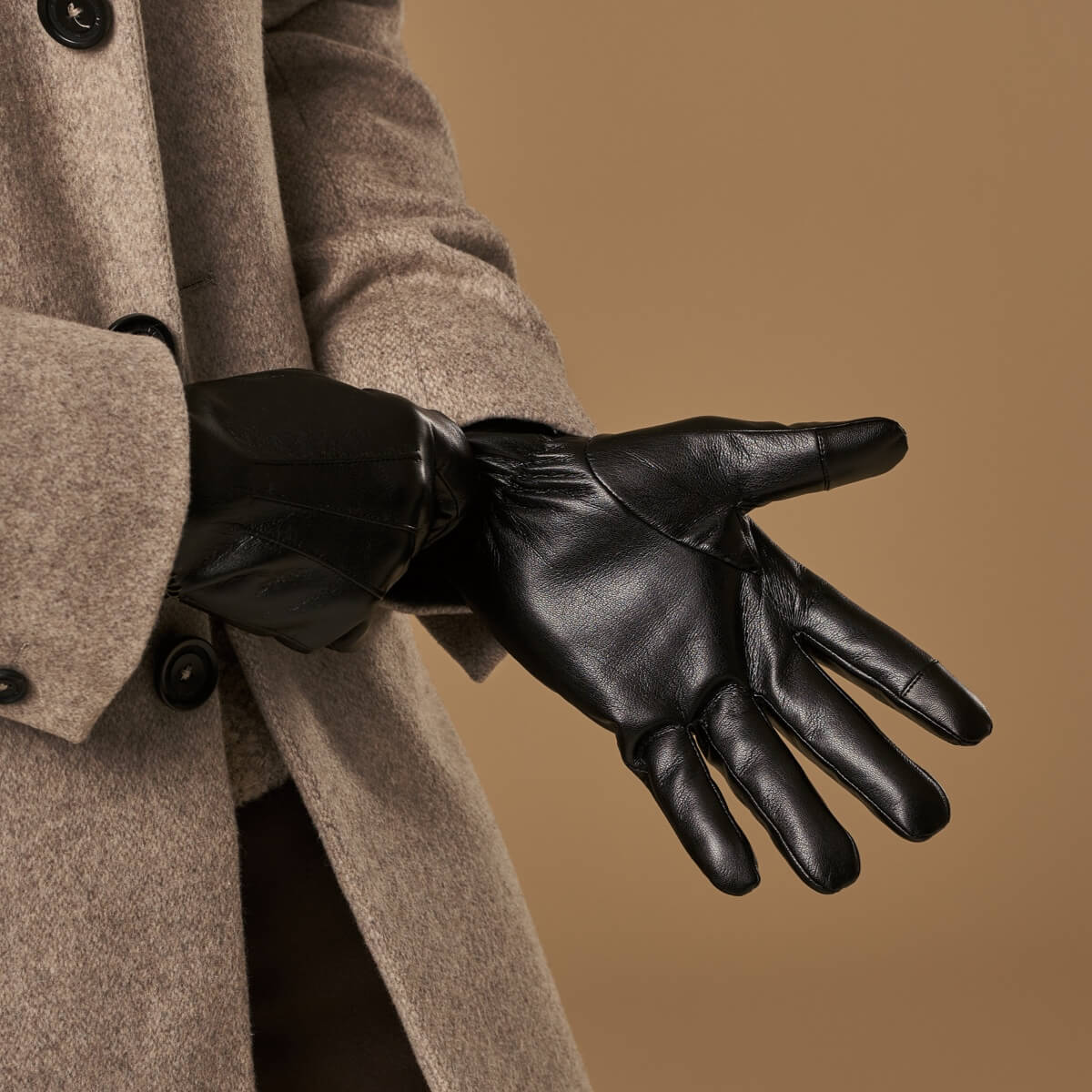 Musk - vegan leather gloves with fleece lining & touchscreen feature - Schwartz & von Halen - UK - 9