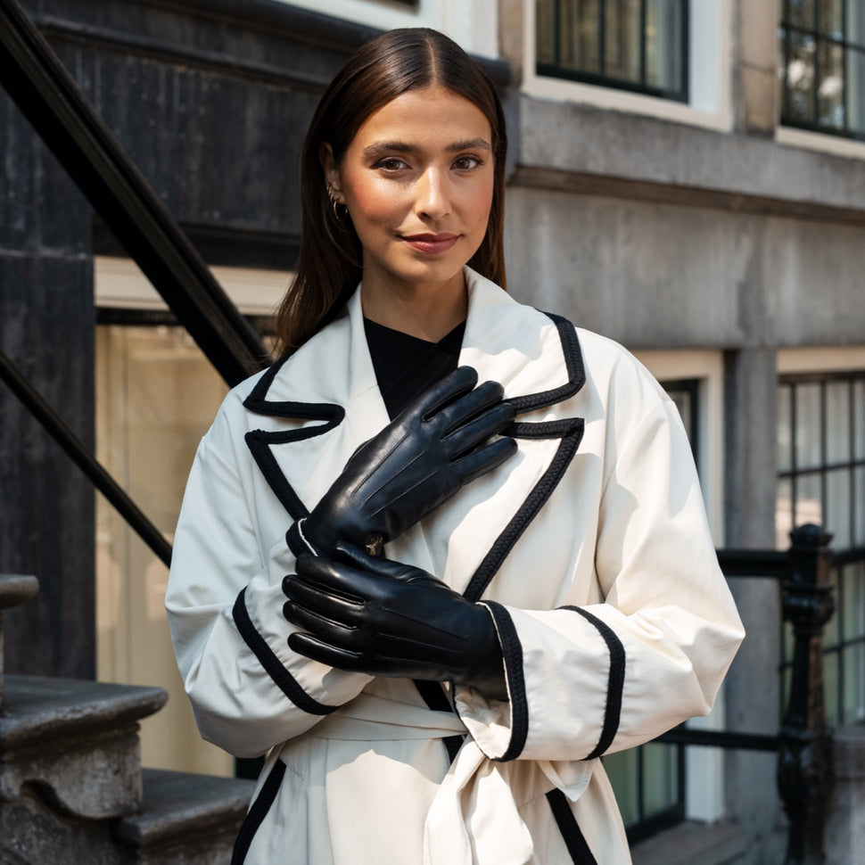 Olivia – sheepskin gloves with luxurious faux fur lining & touchscreen feature - Schwartz & von Halen - UK - 12