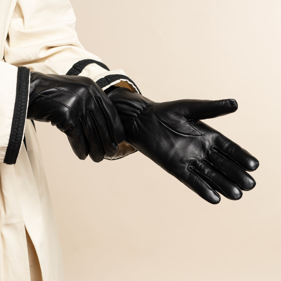 Olivia – sheepskin gloves with luxurious faux fur lining & touchscreen feature - Schwartz & von Halen - UK - 11