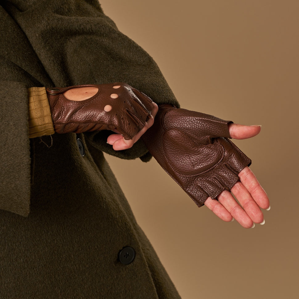 Robyn (brown) – luxurious fingerless driving gloves made of American deerskin leather - Schwartz & von Halen - UK - 5