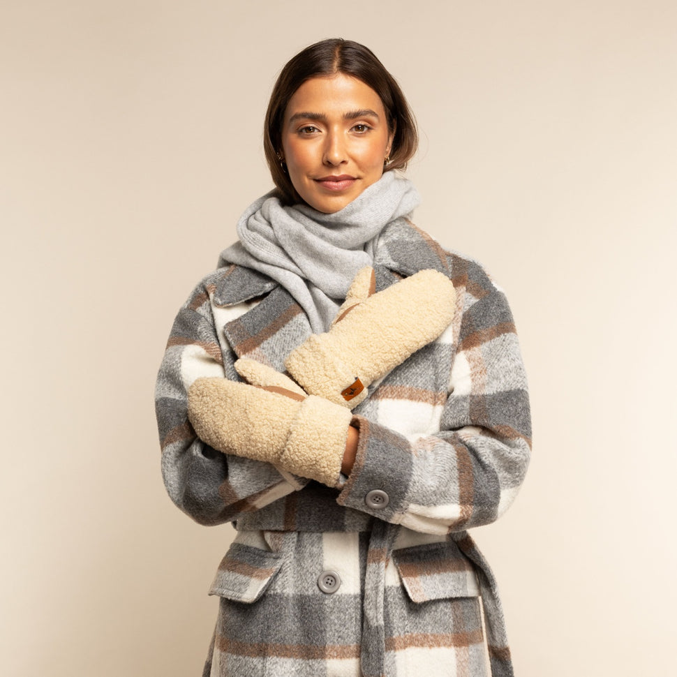 Sophia (beige) - Ultra-soft teddy mittens with warm faux fur lining - Schwartz & von Halen - UK - 6