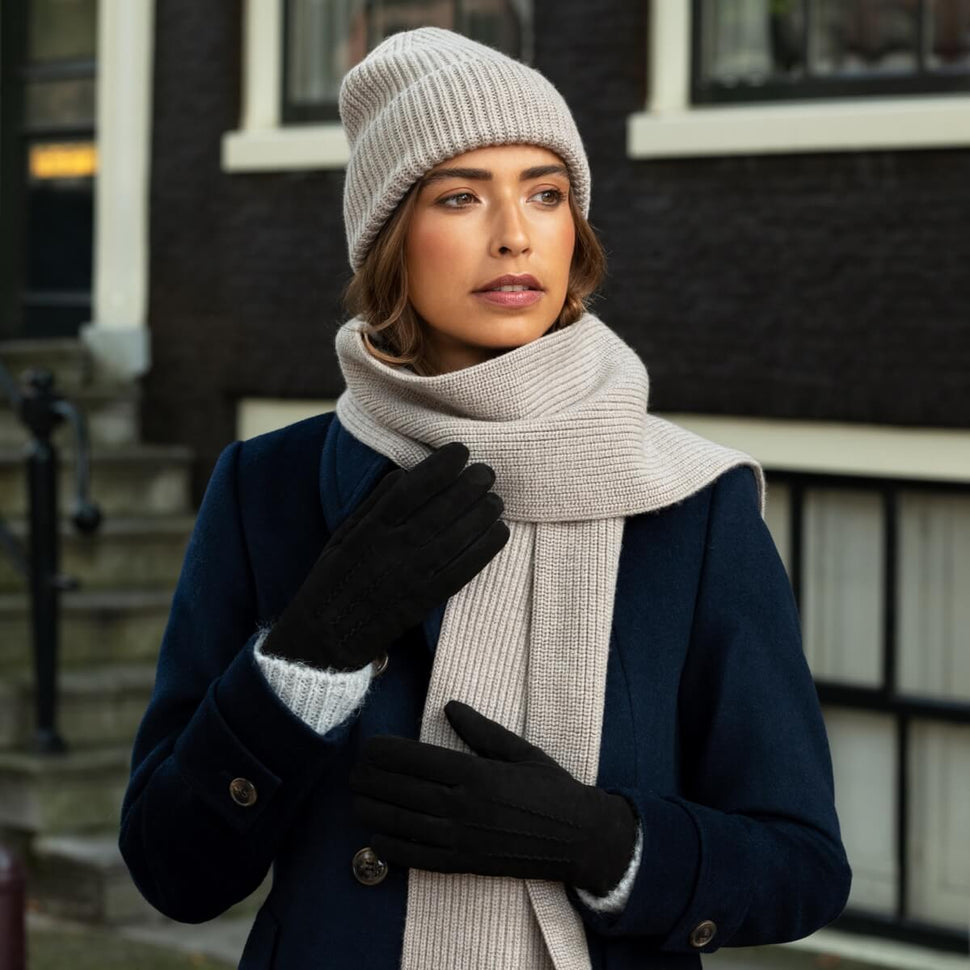 Elizabeth (black) - suede leather gloves with warm faux fur lining - Schwartz & von Halen - UK - 9