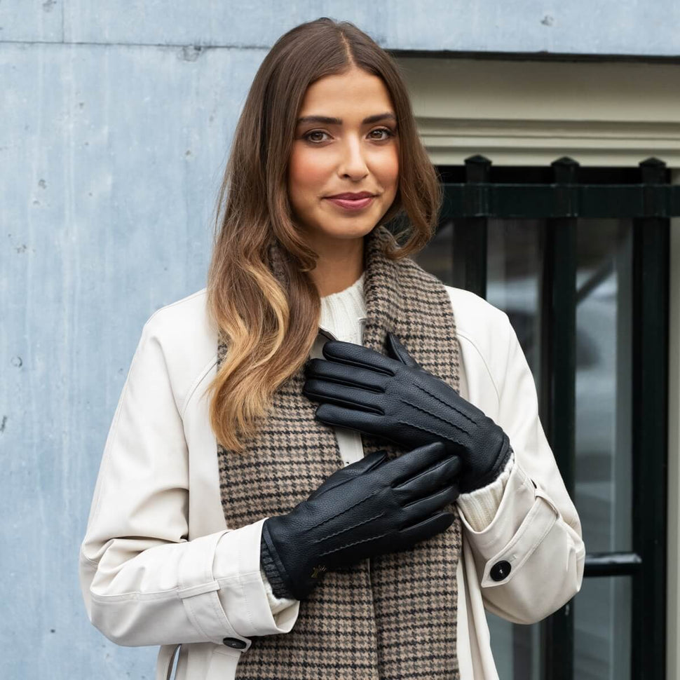 Emily (black) – deerskin (American deerskin) leather gloves with warm wool lining - Schwartz & von Halen - UK - 8