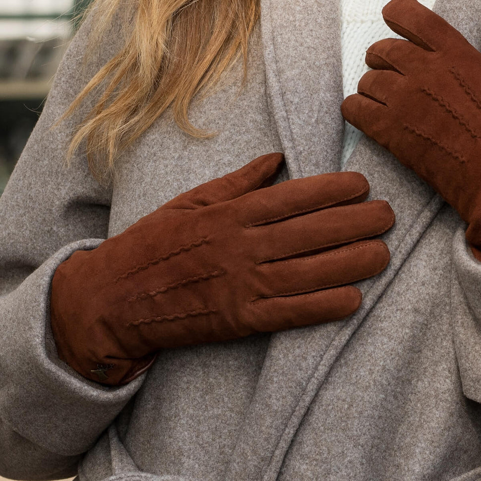Elizabeth (brown) - suede leather gloves with warm faux fur lining - Schwartz & von Halen - UK - 12