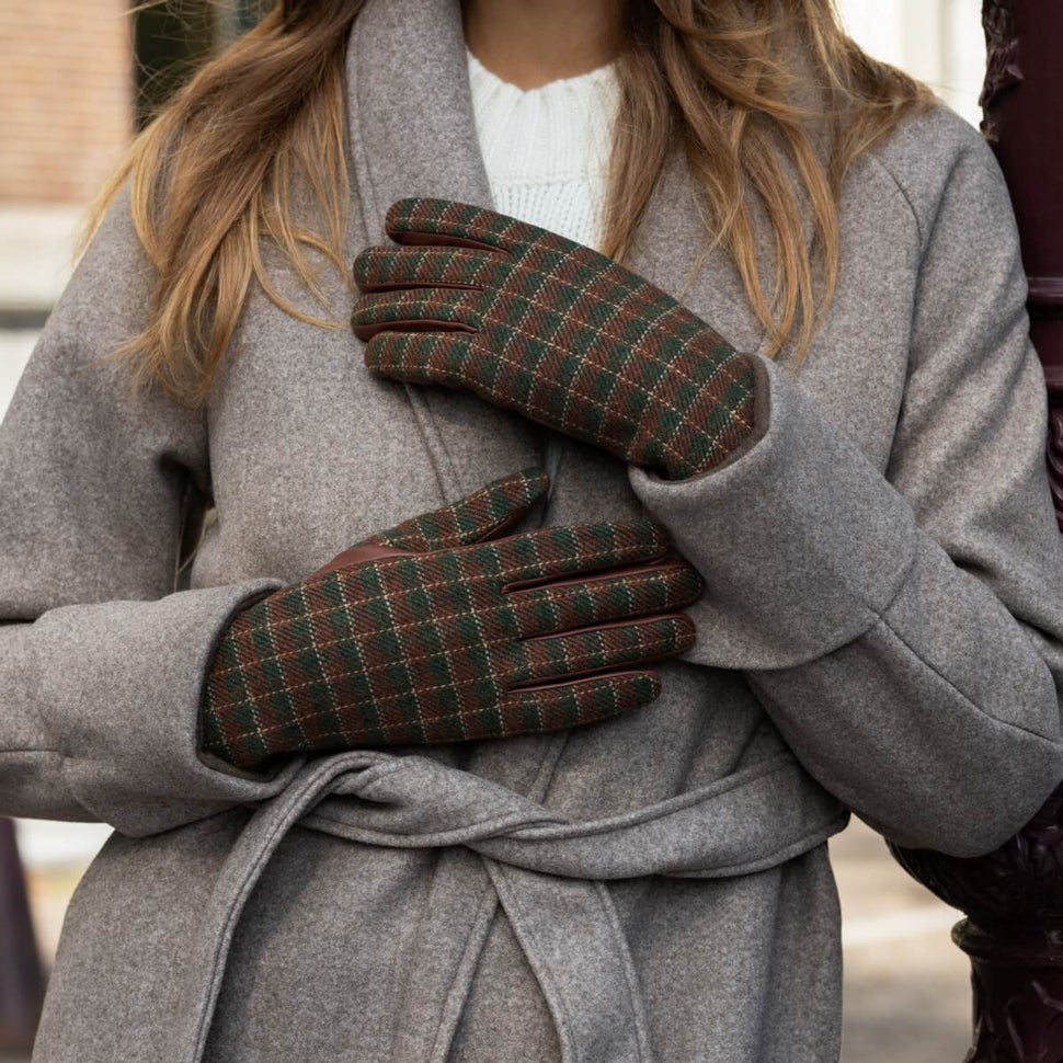 Rosie - sheepskin leather gloves with fleece lining & touchscreen feature - Schwartz & von Halen - UK - 9