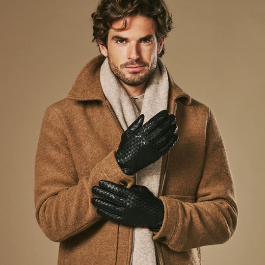 Frederick (black) - Basketweave pattern gloves with wool lining and touchscreen feature