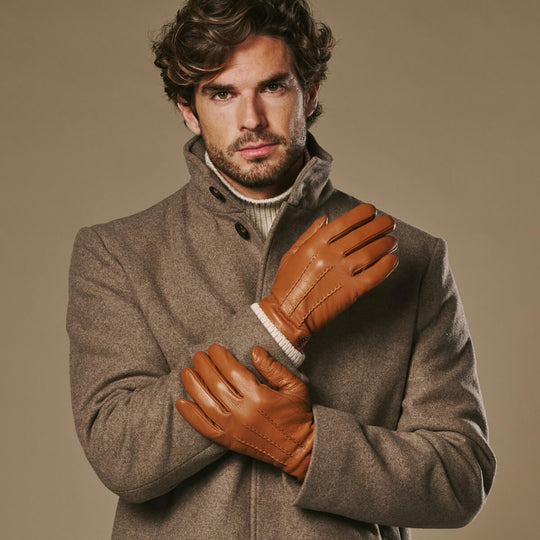 Harvey (cognac) - Goatskin leather gloves with luxurious wool lining & touchscreen feature