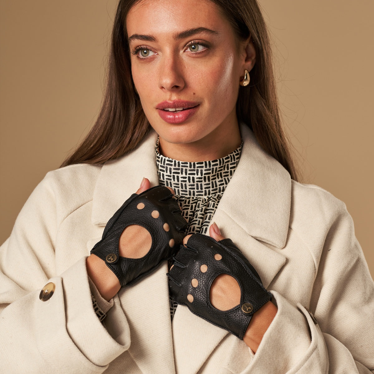 Robyn (black) – luxurious fingerless driving gloves made of American deerskin leather - Schwartz & von Halen - UK - 5