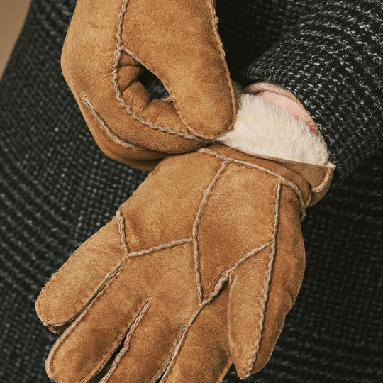 Taylor (camel) - Men's patchwork sheepskin gloves with warm sheep fur lining