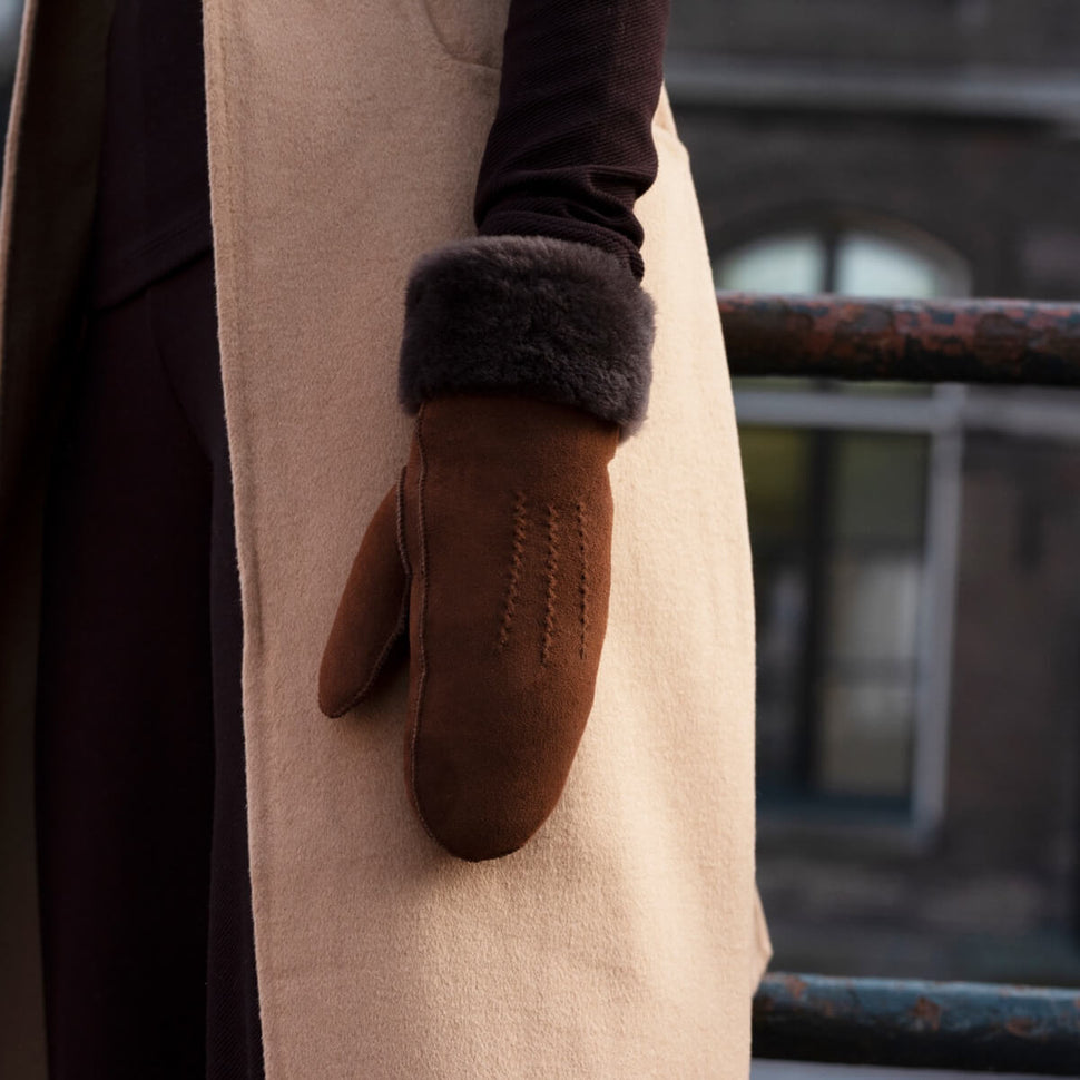 Suede Mittens Women Brown - Warm Lining - Premium Leather Gloves – Designed in Amsterdam – Schwartz & von Halen® - 6