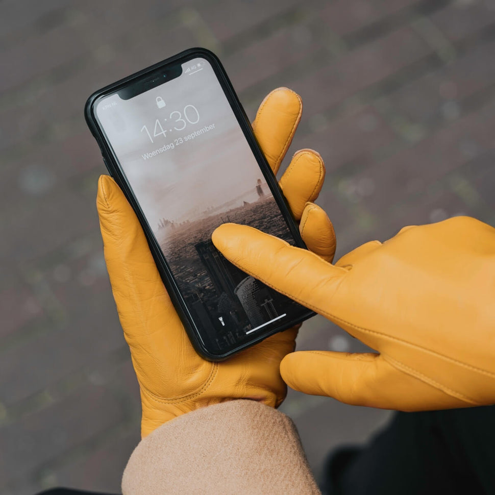Yellow Leather Gloves - Cashmere lining - Touchscreen - Premium Leather Gloves – Designed in Amsterdam – Schwartz & von Halen® - 5