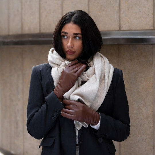 Ivy (brown) - Sheepskin leather gloves with wool/cashmere lining & touchscreen feature